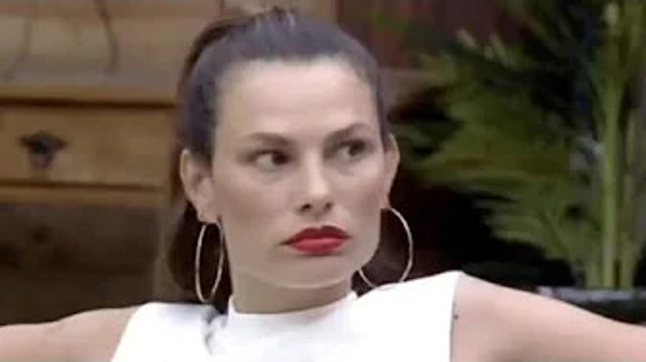 Dayane Mello, alla festa di compleanno non invitata Rosalinda Cannavò: lei 'replica' sui social Daya