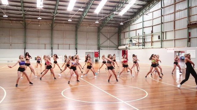 ILLAWARRA MERCURY Illawarra Hawks cheerleader auditions for 2017. Video: Greg Ellis.