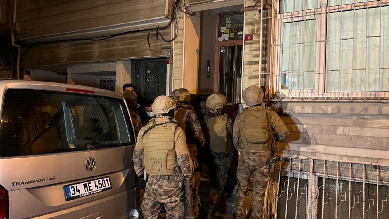İstanbul’da 9 milyon liralık vurgun yapan çeteye şafak operasyonu