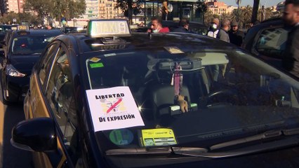 Manifestación Taxis por el centro de Barcelona