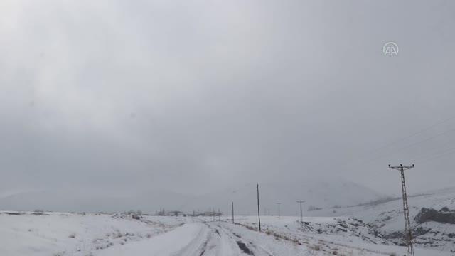 Doğu Anadolu'da martta yağan kar ve soğuk hava yaşamı olumsuz etkiledi