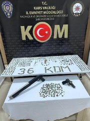 KARS'TA 632 ADET TARİHİ OBJE ELE GEÇİRİLDİ; 3 GÖZALTI