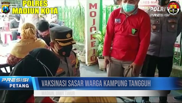 Kapolres Madiun Tinjau Vaksinasi Massal Lansia Yang Digelar di Kampung Tangguh Kejar Capaian Target