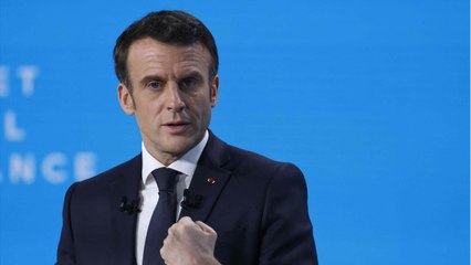 FEMME ACTUELLE - Emmanuel Macron : déjà annoncé gagnant, le chef de l'État a-t-il peur de perdre l'élection présidentielle ? Il répond