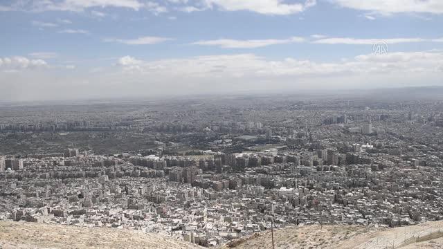 Şam'ın efsanevi Kasiyun Dağı tarihi ve manzarasıyla büyülüyor