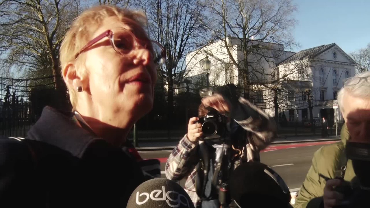 Karine Lalieux : "Il faut un soutien du fédéral pour les CPAS qui vont accueillir les réfugiés ukrainiens"