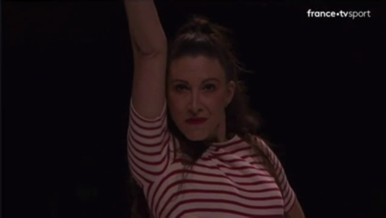 Prestation de Silvia pour la cérémonie d'ouverture du Championnat du monde de Patinage Artistique