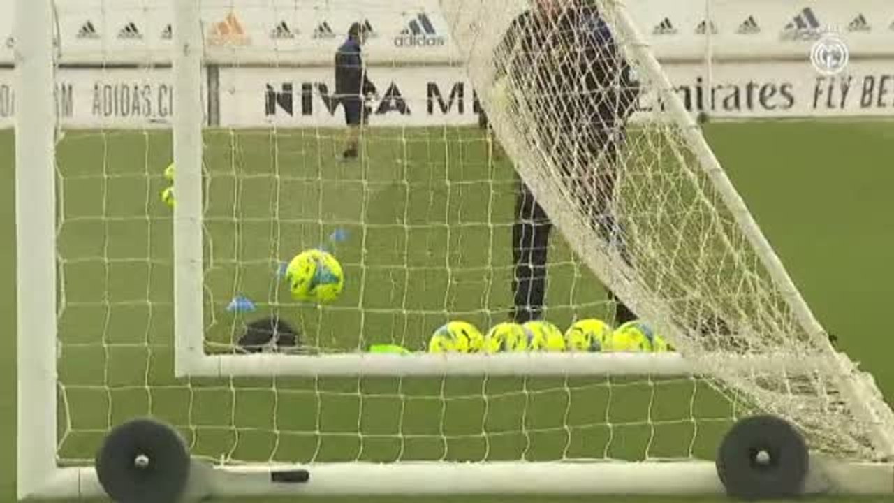 El Real Madrid entrena sin Benzemá a dos días del clásico