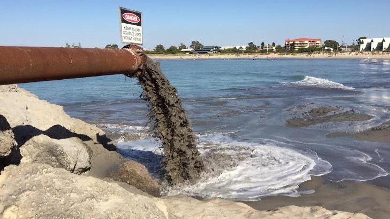 Mandurah pipe at Town beach