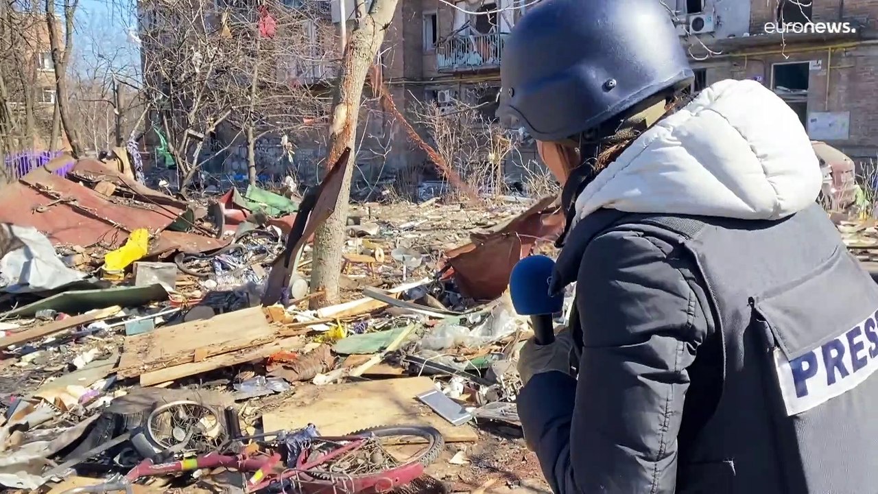 Bomben fliegen auf Wohngebiete - ein Bericht aus Kiew
