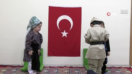 Minik öğrencilerden duygulandıran "Çanakkale Zaferi" canlandırması