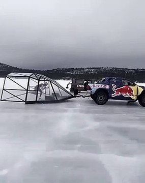 Patinage de vitesse à plus de 100 kmh (Nouveau record du monde par Kjeld Nuis)