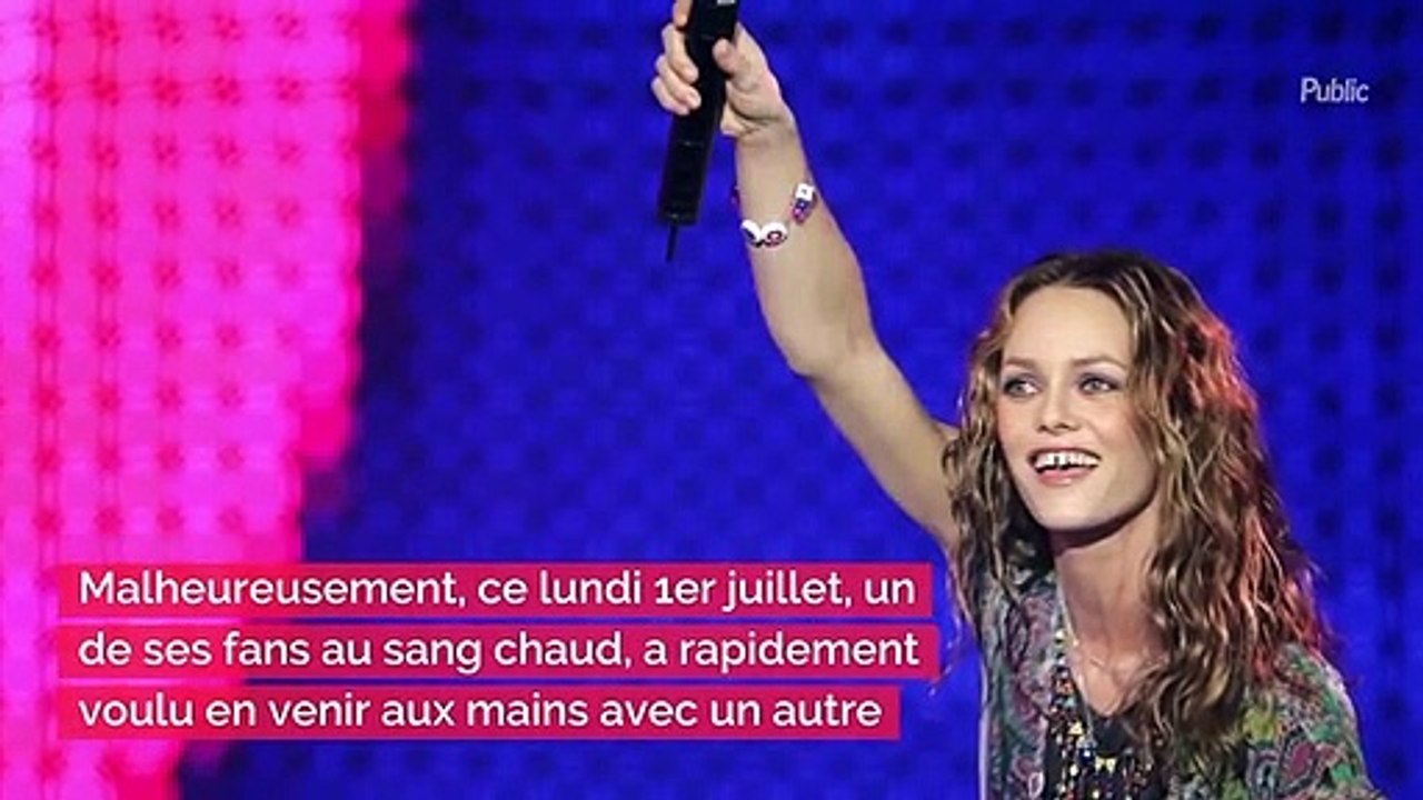 Vanessa Paradis interrompue en plein concert pa...