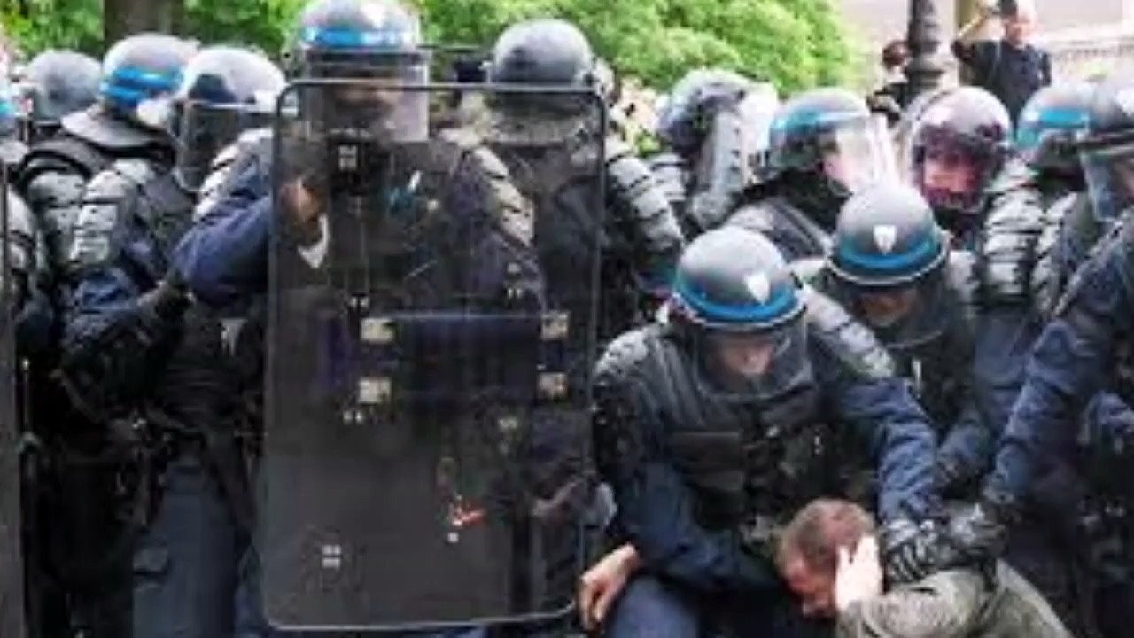 ....Manifs & Blocages.....(version courte)