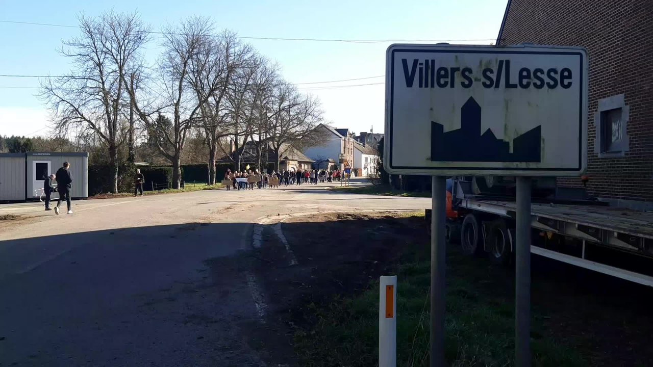 Manifestation à l'école de Villers-sur-Lesse
