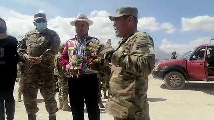 Comisión de senadores inspeccionó frontera con Chile y descartó invasión