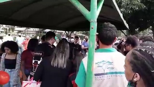 Enterro do estudante esfaqueado em escola da Ceilândia