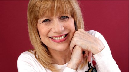 GALA VIDÉO - “J'ai fait un lifting complet du visage” : la chanteuse Stone sans filtre sur la chirurgie esthétique