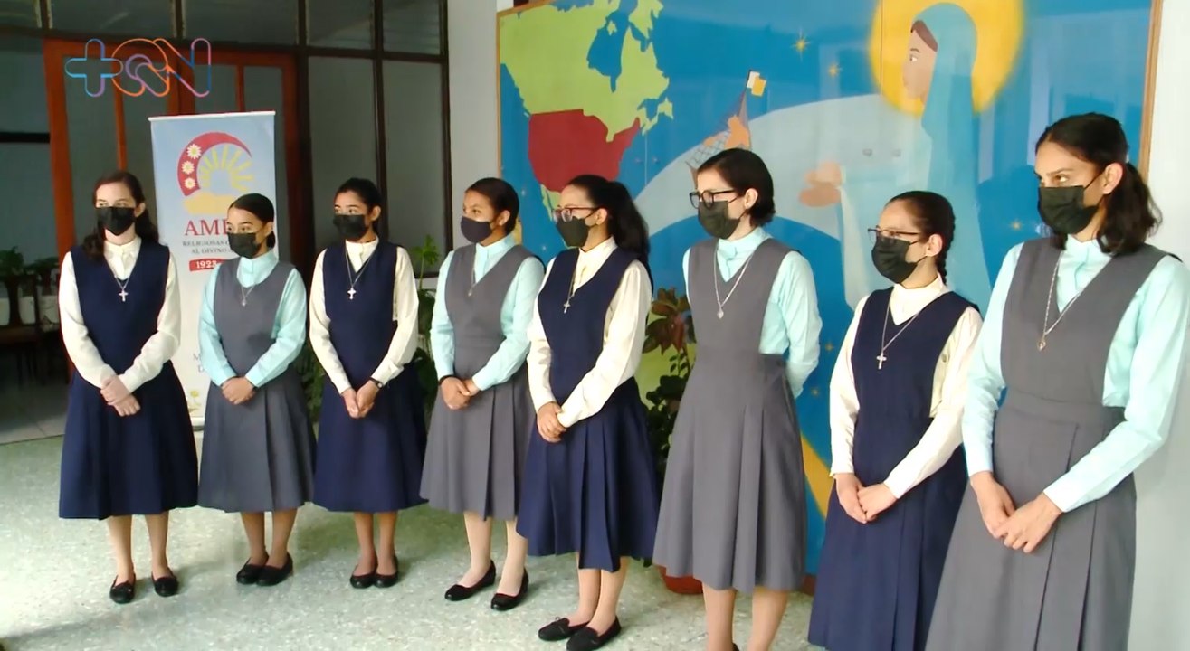 mqn-¿Renunciaría usted a tener hijos o a las redes sociales-180322