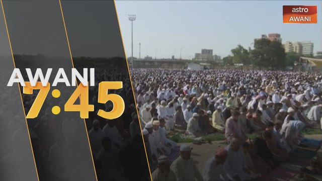 Rakyat Pakistan tunaikan solat sunat Aidilfitri berjemaah