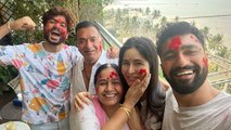 Katrina Kaif Vicky Kaushal की First Holi Celebration Family के साथ Viral, Watch Video | Boldsky