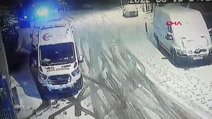 Son dakika haberi! Buzlanma nedeniyle kontrolden çıkan TIR servis aracı ve ambulansa çarptı