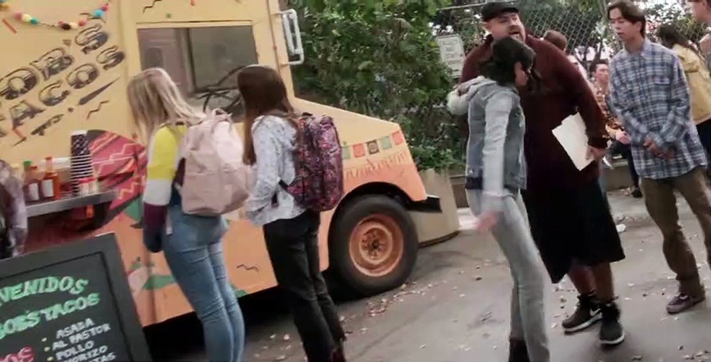 Mr. Iglesias S02 E05