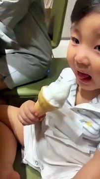 Soái ca nhí của Vbiz gọi tên Bo Thúi: nháy mắt một cái là muốn lụi tim