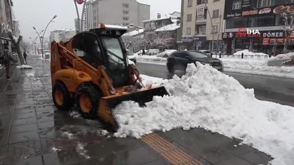 Muş'ta 113 köy yolu ulaşıma kapandı