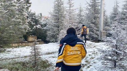Gezintiye çıkan çocuklar ağaca asılı ceset buldu