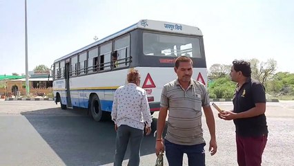Video : कस्बे के भीतर से निकलने लगी रोडवेज बसे, मिली राहत