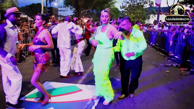 Bailadores en el Salsodromo de Cali 2021