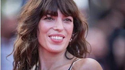 Lou Doillon est enceinte de son 2e enf@nt ! Jolie vidéo de son ventre déjà bien rond