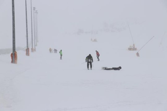 Yıldız Dağı'nda kar kalınlığı 145 santimetreye ulaştı