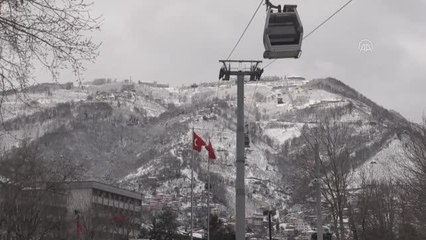 Orta ve Doğu Karadeniz'de kar nedeniyle 946 yerleşimin yolu kapandı