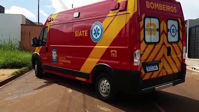 Bombeiros atendem vítima de acidente no bairro Cascavel Velho