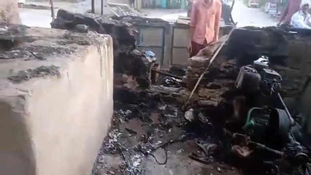 शॉर्ट सर्किट से लगी आग , हजारों का सामान जलकर हुआ राख