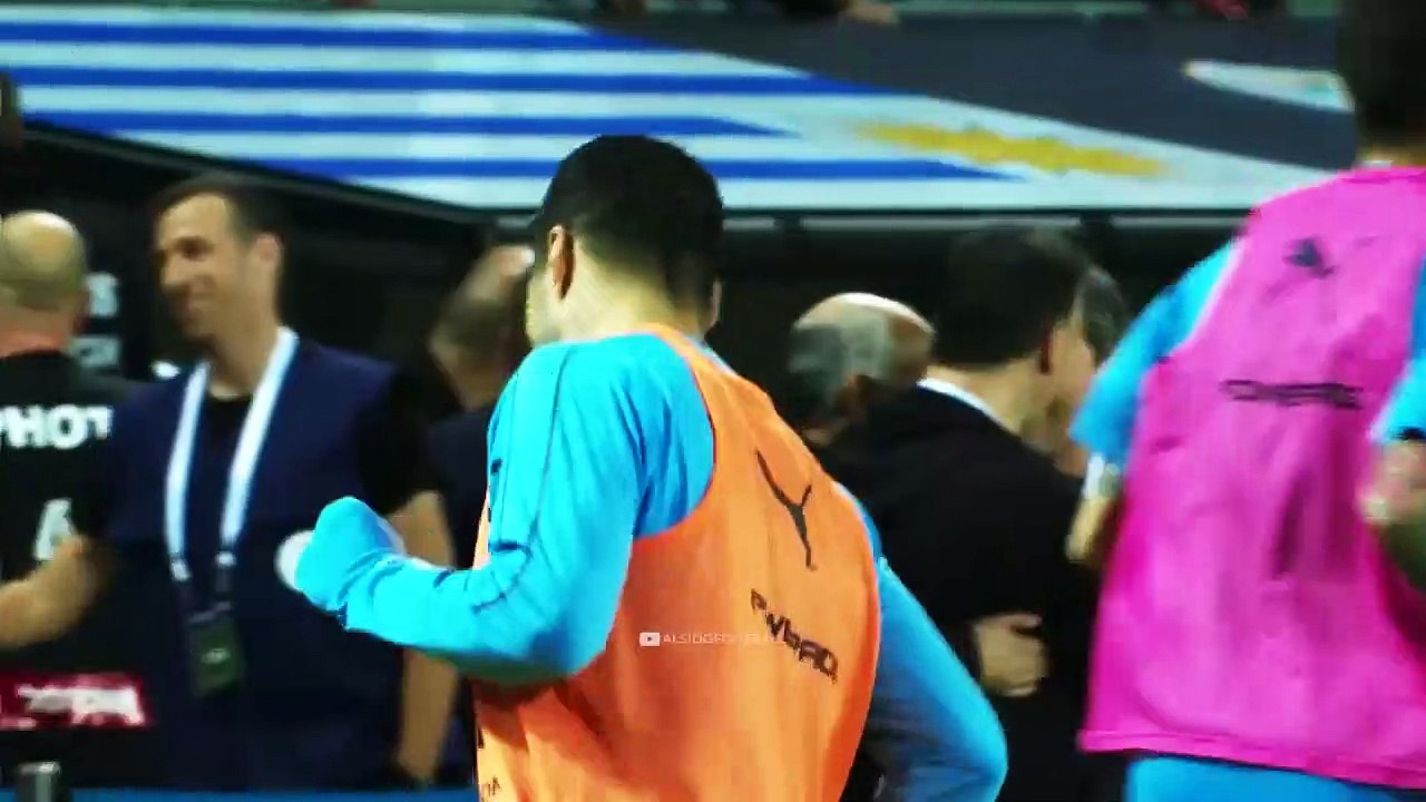 Lionel Messi and Luis Suárez Playing Against Each Other