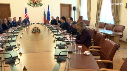 Gli USA promettono di rafforzare la NATO in Bulgaria. Proteste a favore di Mosca