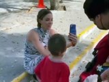Critican a la 'influencer' Mariana Rodríguez por supuestamente callar a un niño mientras estaba en videollamada
