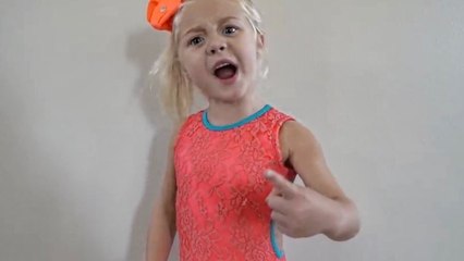 HILARIOUS FAMILY DANCE CLASS TAUGHT BY 4 YEAR OLD!
