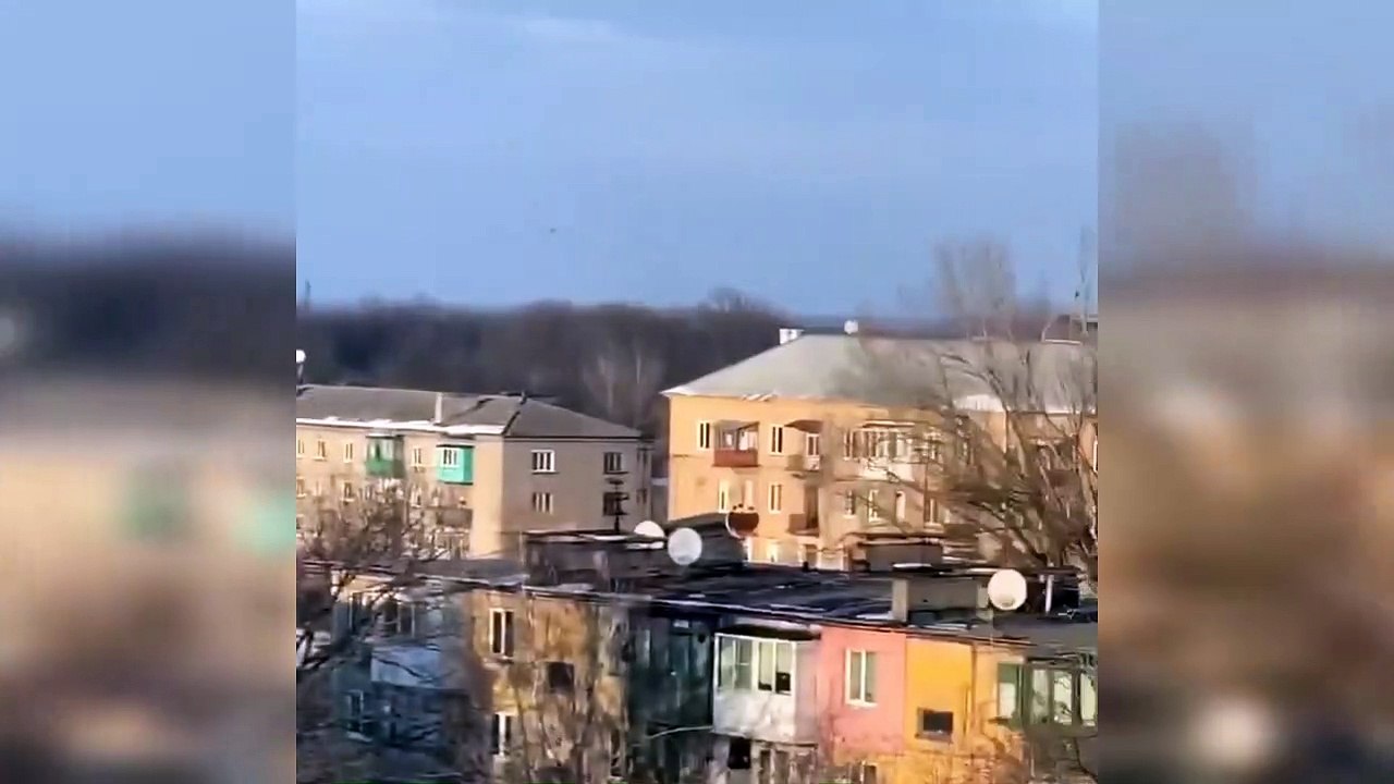 Russian Air force flying low over Makiivka. _ Ukraine War26