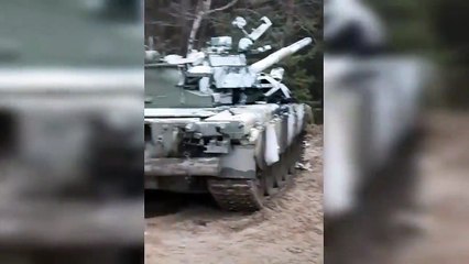 Abandoned tanks of the Russian army7