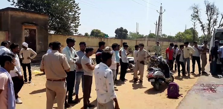 खुशियां मातम में बदली, दो चचेरे भाइयों की सडक़ हादसे में मौत