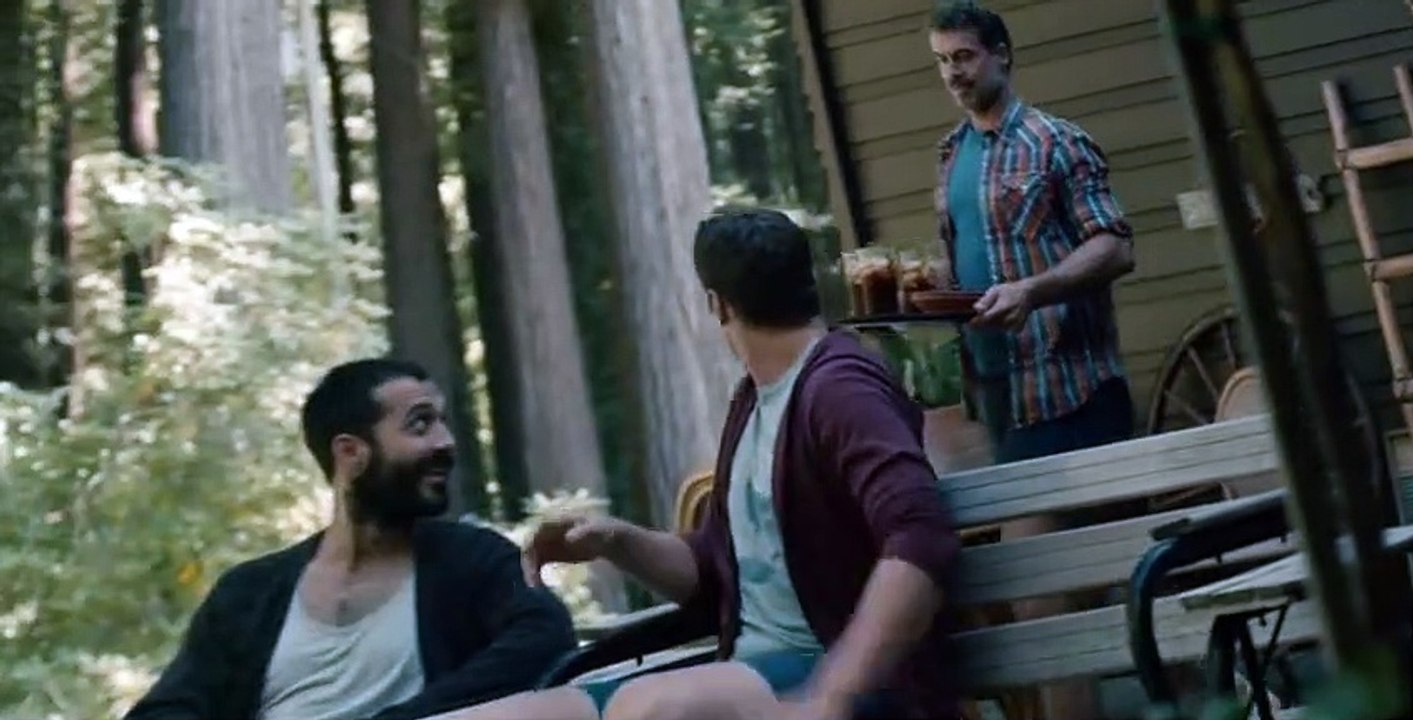 Looking S02 E01