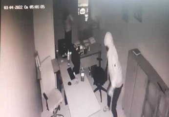 BAHÇELİEVLER'DEKİ ÇELİK KASA HIRSIZLARI KAMERADA