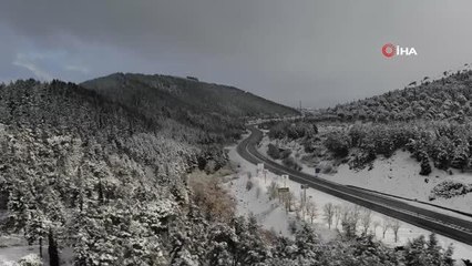Beyaza bürünen kentten kar manzaraları