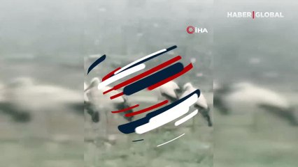 Bursa'da kar altındaki leyleklere seslenen vatandaş güldürdü: Erkenden gelmişsiniz buralara