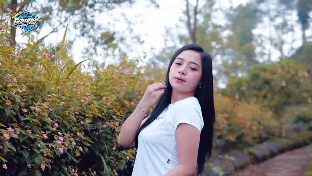 DJ TERVIRAL PALING ASIK GOYANG NYA - NOT YOU X EMERGENCY