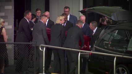 Australia icon Warne celebrated with lap of honour at funeral